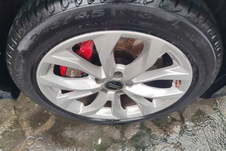 Used Audi A6L 2017 45 TFSI quattro Sport Edition Right Front Wheel Hub