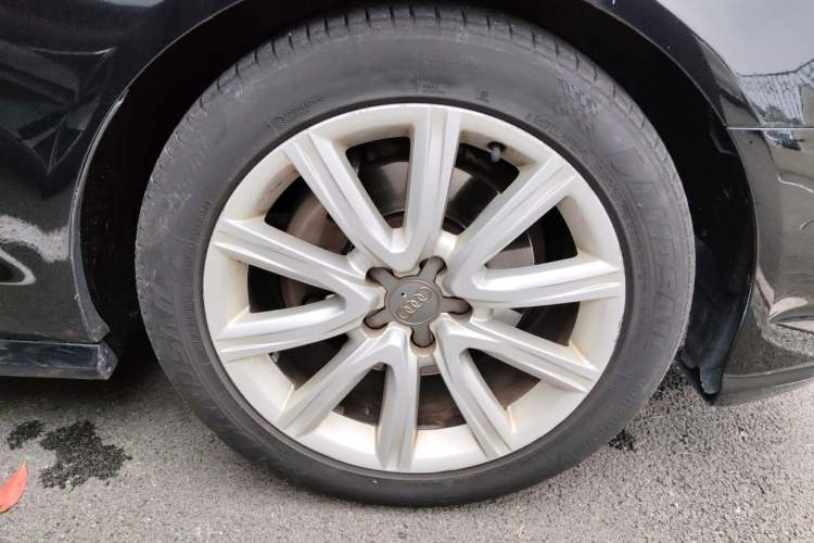 Used Audi A6L 2017 30 FSI Technology Model Right Front Wheel Hub