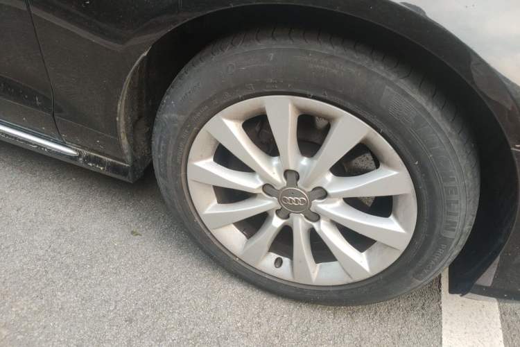 Used Audi A6L 2017 30 FSI Technology Model Right Front Wheel Hub