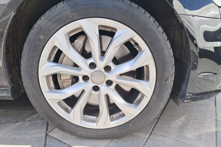 Used Audi A6L 2017 45 TFSI quattro Sport Edition Right Front Wheel Hub