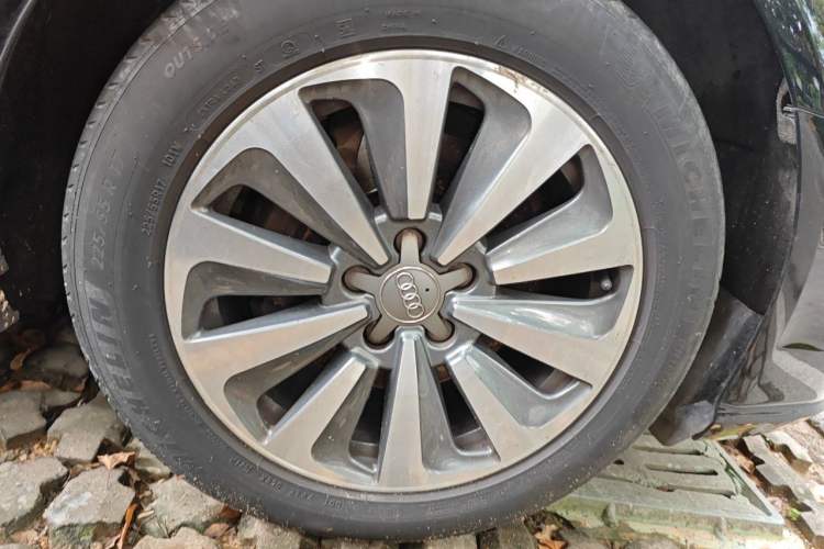 Used Audi A6L 2017 30 FSI Comfort Model Right Front Wheel Hub