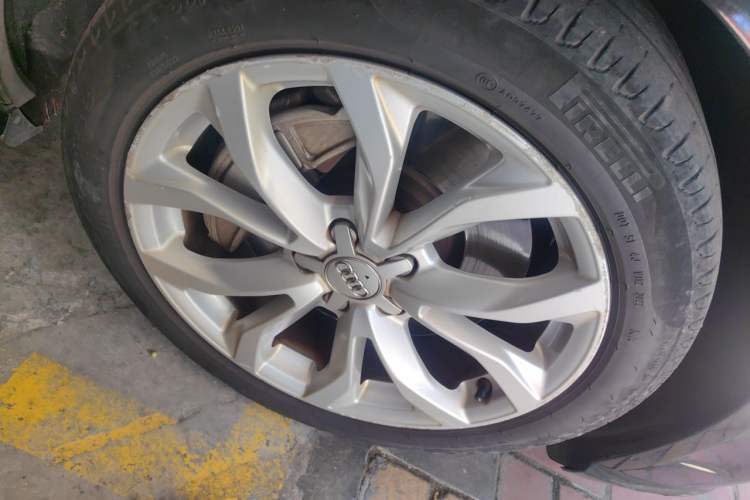 Used Audi A6L 2017 45 TFSI quattro Sport Edition Right Front Wheel Hub