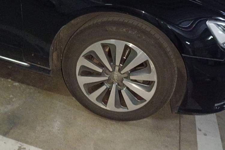 Used Audi A6L 2017 30 FSI Technology Model Right Front Wheel Hub