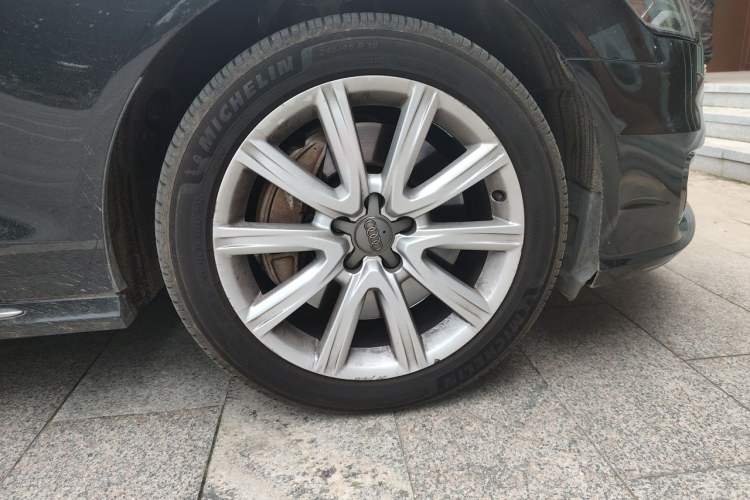 Used Audi A6L 2017 50 TFSI quattro Luxury Edition Right Front Wheel Hub