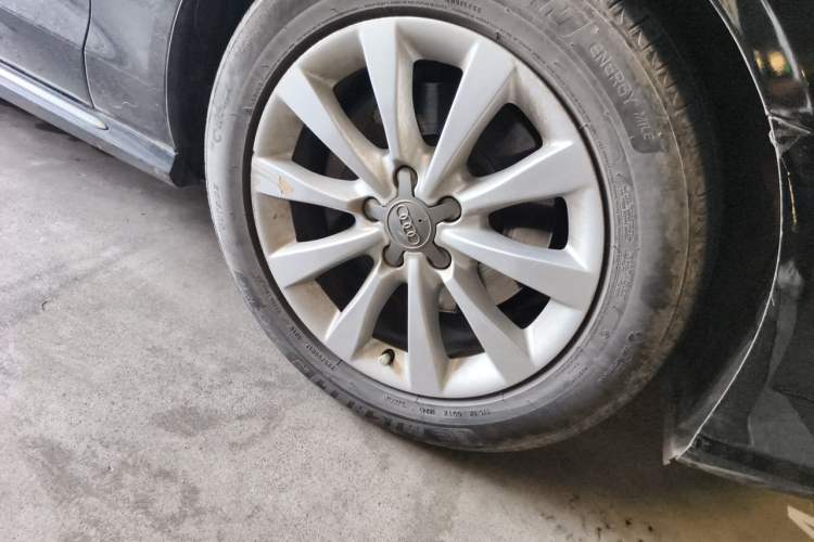 Used Audi A6L 2017 30 FSI Technology Model Right Front Wheel Hub