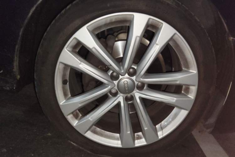 Used Audi A6L 2017 TFSI Technology Edition Right Front Wheel Hub