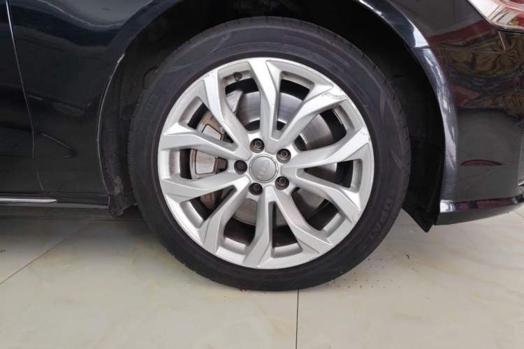 Used Audi A6L 2017 45 TFSI quattro Sport Edition Right Front Wheel Hub