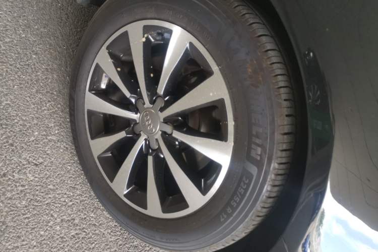 Used Audi A6L 2017 30 FSI Technology Model Right Front Wheel Hub