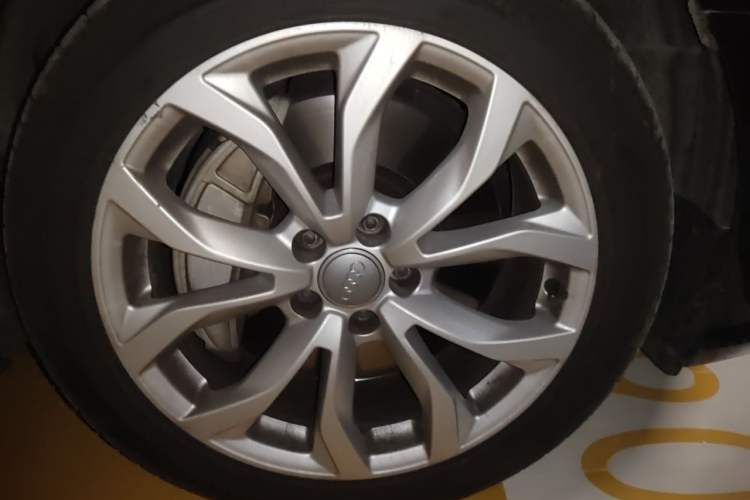 Used Audi A6L 2017 45 TFSI quattro Sport Edition Right Front Wheel Hub
