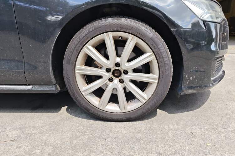 Used Audi A6L 2017 TFSI Technology Edition Right Front Wheel Hub