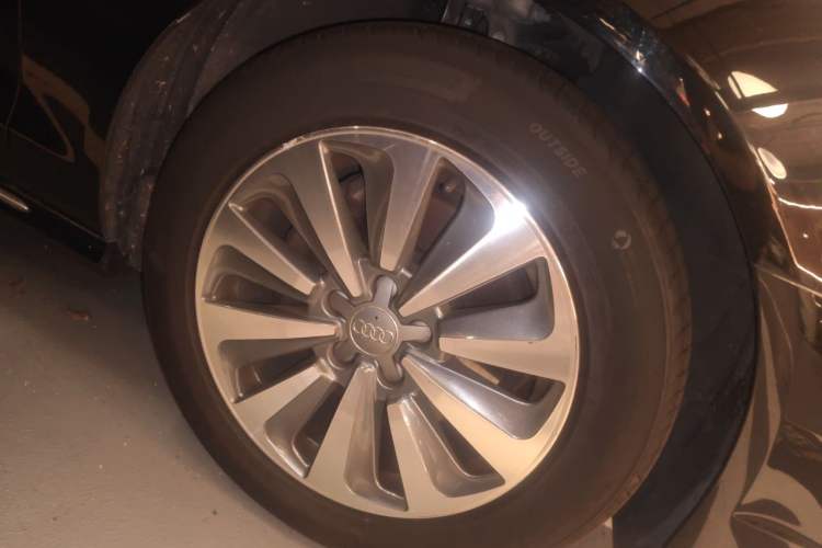 Used Audi A6L 2017 30 FSI Comfort Model Right Front Wheel Hub