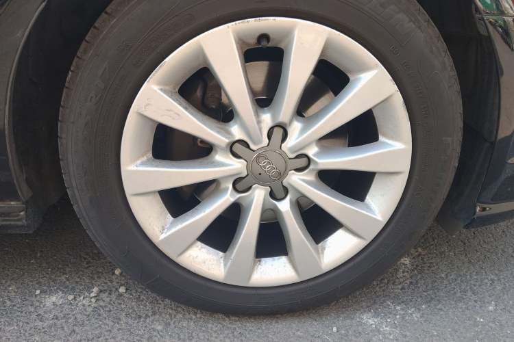 Used Audi A6L 2017 30 FSI Technology Model Right Front Wheel Hub