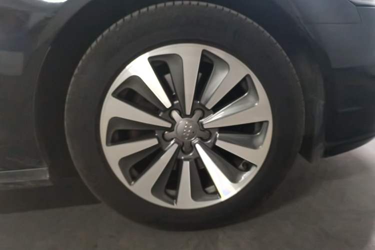 Used Audi A6L 2017 TFSI Comfort Model Right Front Wheel Hub