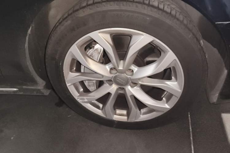 Used Audi A6L 2017 45 TFSI quattro Sport Edition Right Front Wheel Hub