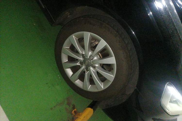 Used Audi A6L 2017 30 FSI Technology Model Right Front Wheel Hub