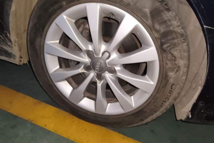 Used Audi A6L 2017 30 FSI Technology Model Right Front Wheel Hub