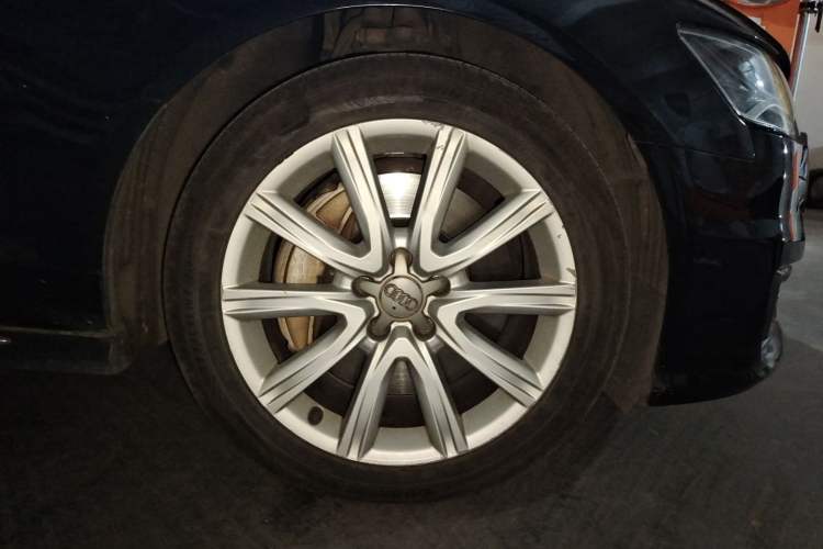 Used Audi A6L 2017 50 TFSI quattro Luxury Edition Right Front Wheel Hub