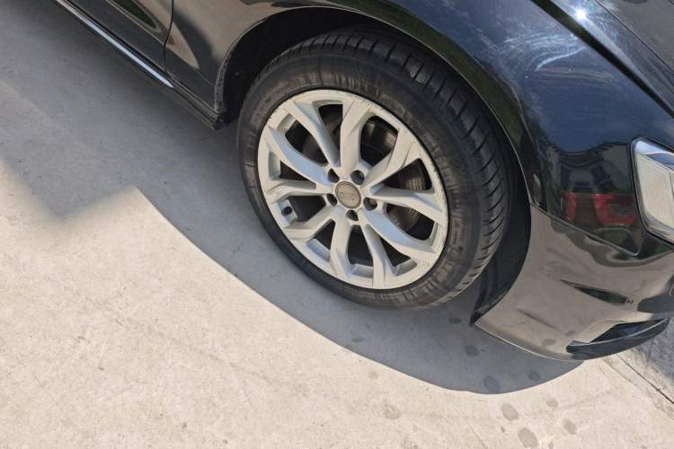 Used Audi A6L 2017 TFSI Sport Edition Right Front Wheel Hub
