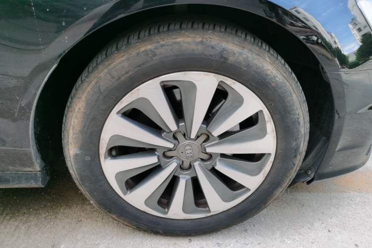 Used Audi A6L 2017 30 FSI Comfort Model Right Front Wheel Hub