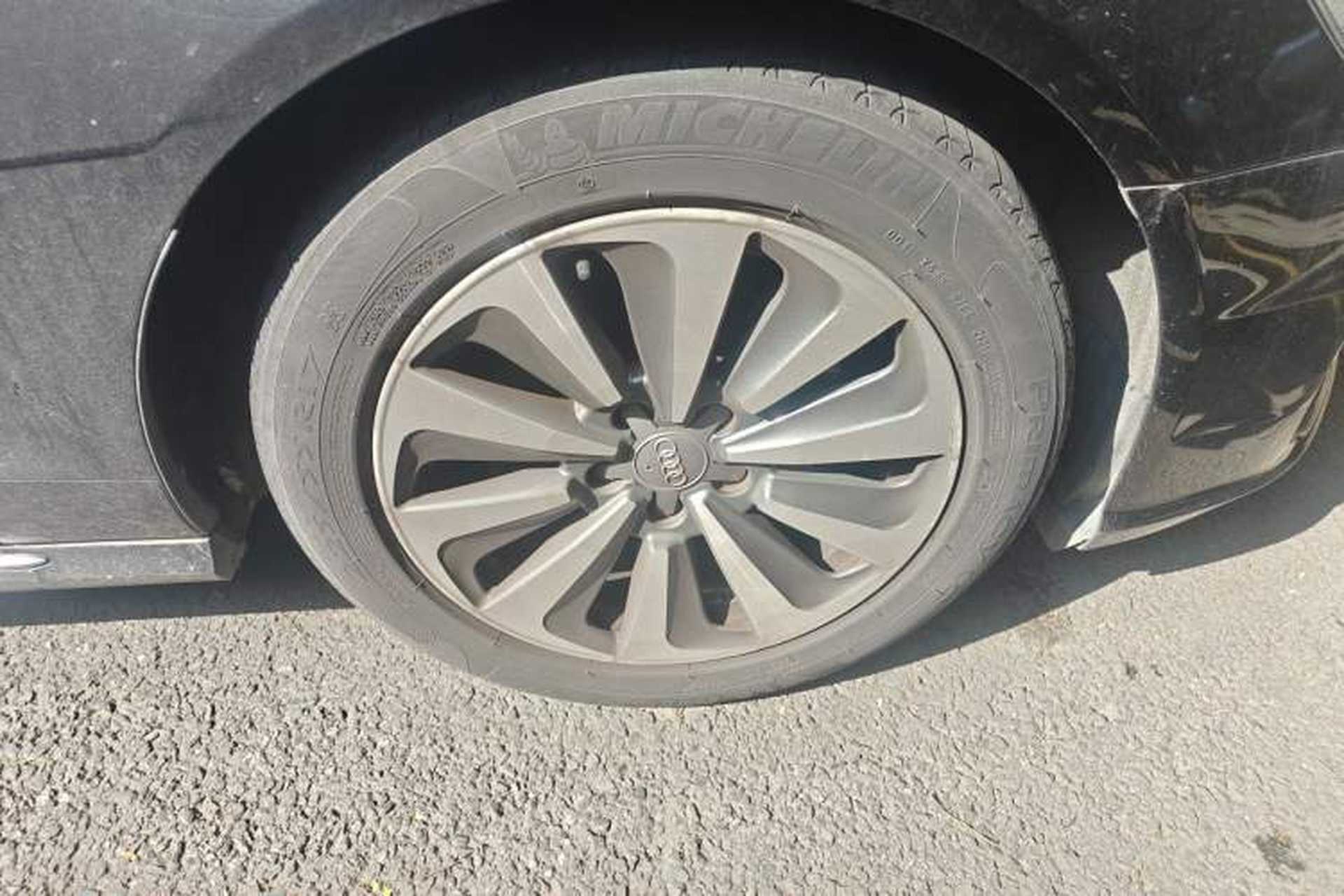 Used Audi A6L 2017 30 FSI Comfort Model Right Front Wheel Hub
