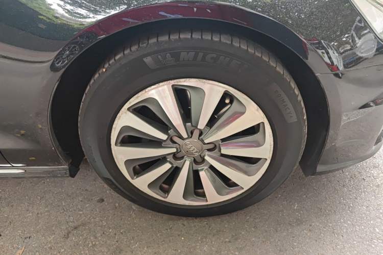 Used Audi A6L 2017 30 FSI Comfort Model Right Front Wheel Hub