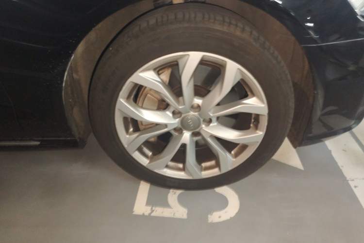 Used Audi A6L 2017 45 TFSI quattro Sport Edition Right Front Wheel Hub