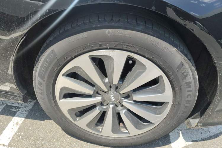Used Audi A6L 2017 30 FSI Comfort Model Right Front Wheel Hub