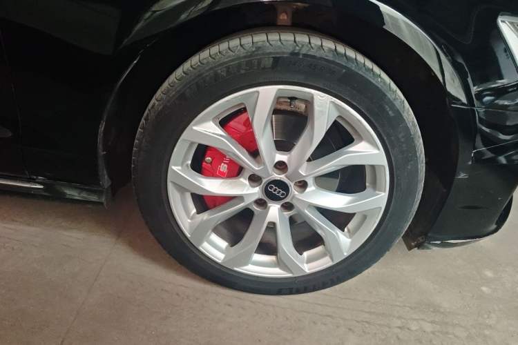 Used Audi A6L 2017 TFSI Comfort Model Right Front Wheel Hub