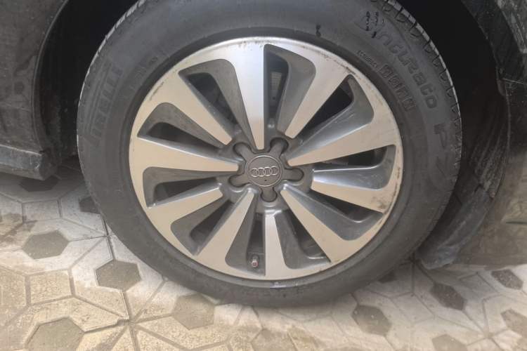 Used Audi A6L 2017 TFSI Comfort Model Right Front Wheel Hub