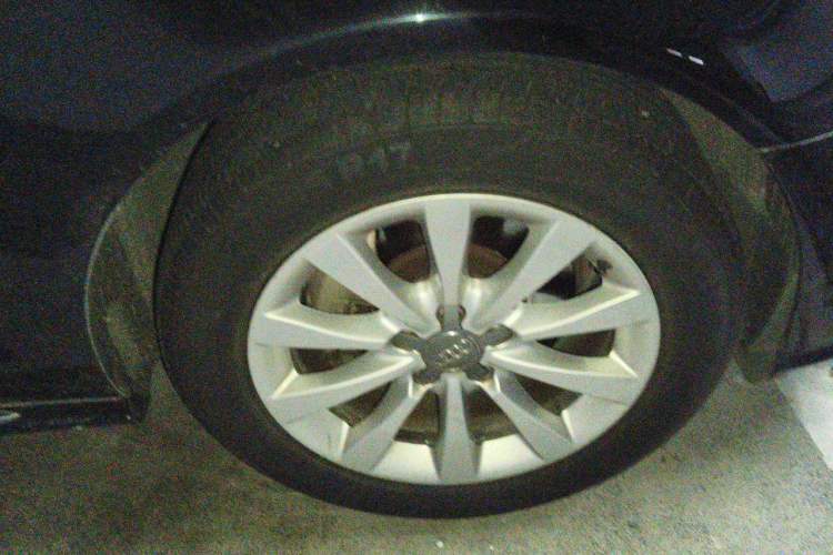 Used Audi A6L 2017 30 FSI Technology Model Right Front Wheel Hub