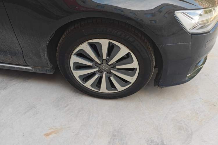 Used Audi A6L 2017 30 FSI Comfort Model Right Front Wheel Hub