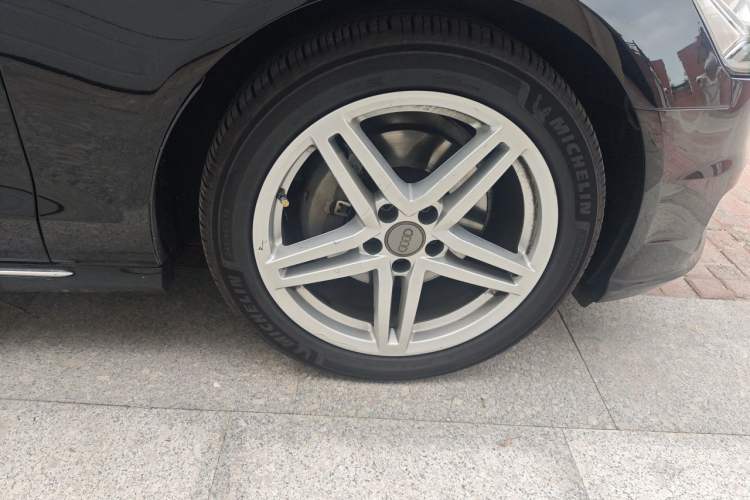 Used Audi A6L 2017 30 FSI Comfort Model Right Front Wheel Hub