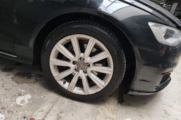 Used Audi A6L 2017 TFSI Technology Edition Right Front Wheel Hub