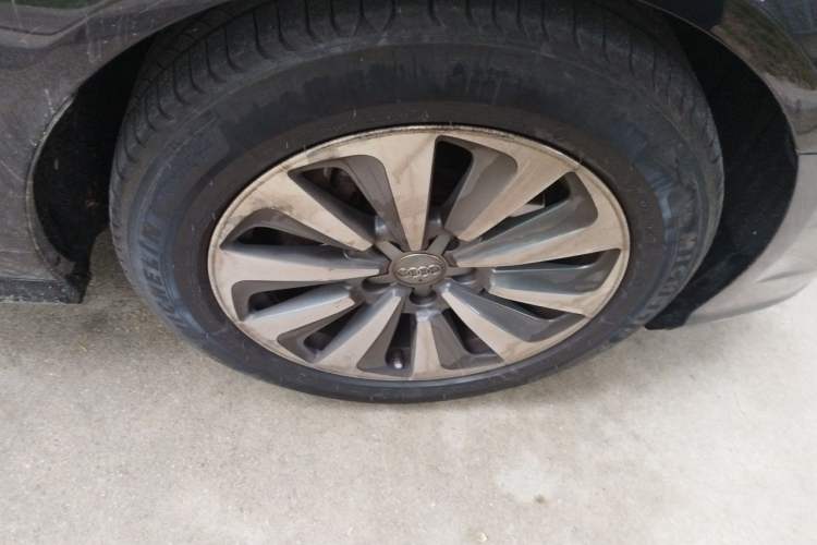 Used Audi A6L 2017 30 FSI Comfort Model Right Front Wheel Hub