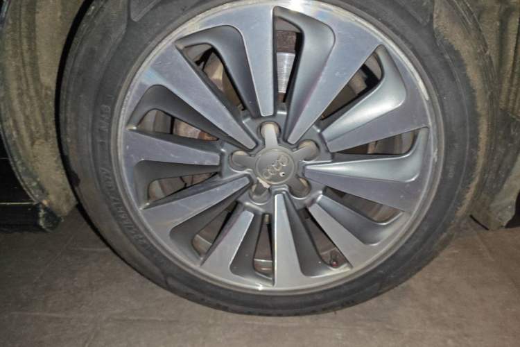 Used Audi A6L 2017 TFSI Comfort Model Right Front Wheel Hub