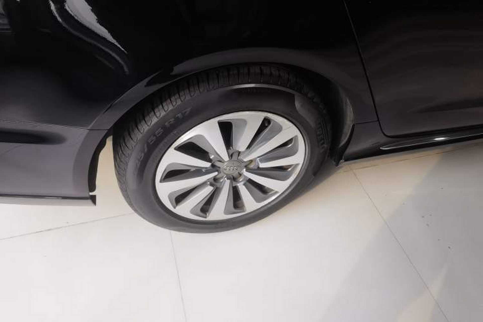 Used Audi A6L 2017 TFSI Comfort Model Right Rear Wheel Hub