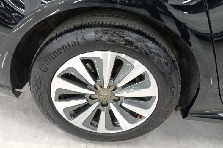 Used Audi A6L 2017 30 FSI Comfort Model Right Rear Wheel Hub