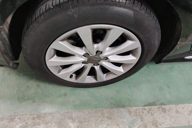 Used Audi A6L 2017 30 FSI Technology Model Right Rear Wheel Hub