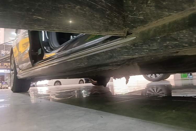 Used Audi A6L 2017 30 FSI Comfort Model Right Side Sill