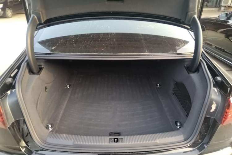 Used Audi A6L 2017 TFSI Technology Edition Trunk