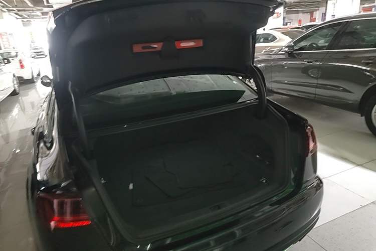 Used Audi A6L 2017 TFSI Technology Edition Trunk