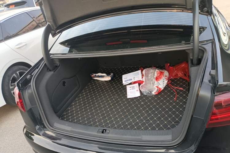 Used Audi A6L 2017 TFSI Technology Edition Trunk