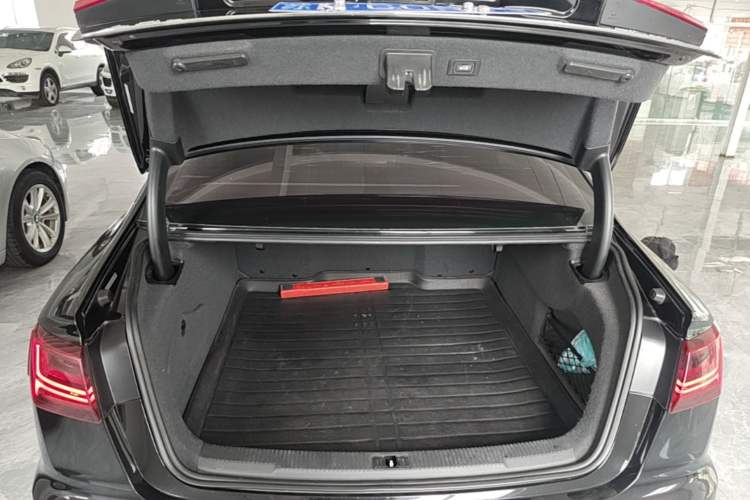 Used Audi A6L 2017 45 TFSI quattro Sport Edition Trunk