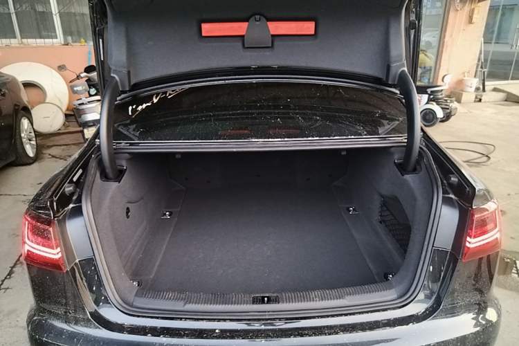 Used Audi A6L 2017 30 FSI Comfort Model Trunk