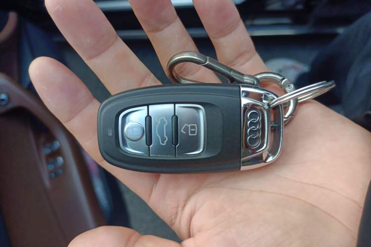 Used Audi A6L 2017 30 FSI Comfort Model Vehicle Key