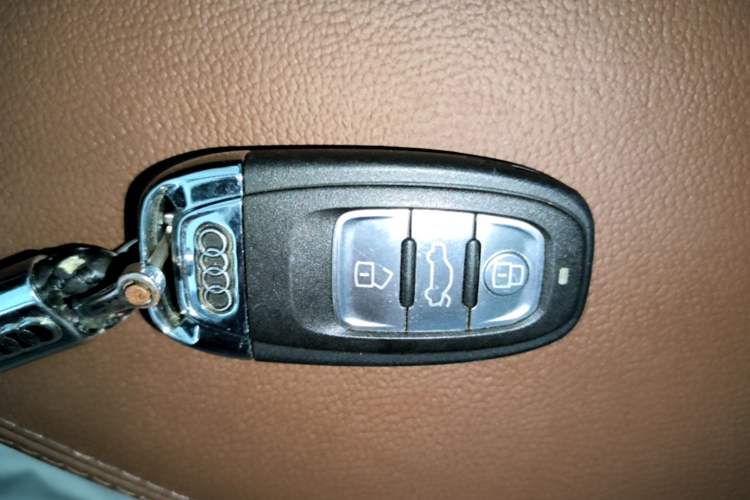Used Audi A6L 2017 30 FSI Comfort Model Vehicle Key