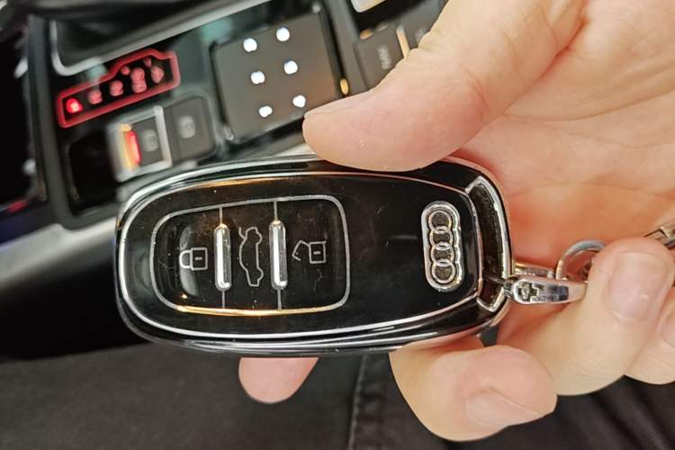Used Audi A6L  Vehicle Key