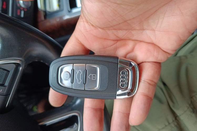 Used Audi A6L 2017 TFSI Sport Edition Vehicle Key