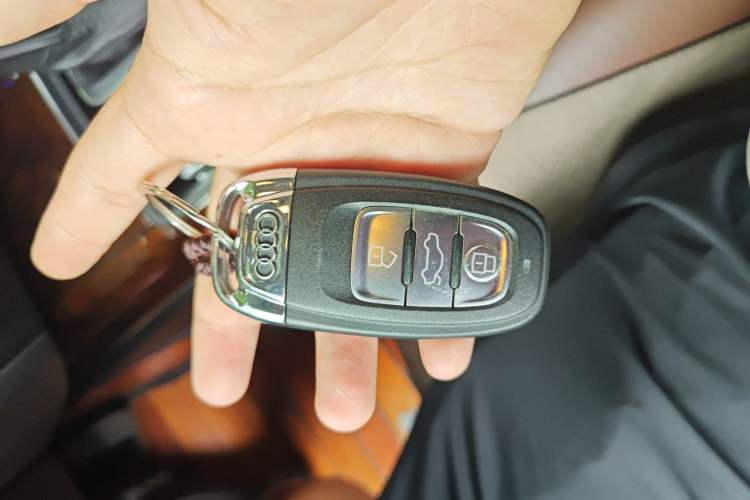 Used Audi A6L 2017 30 FSI Comfort Model Vehicle Key