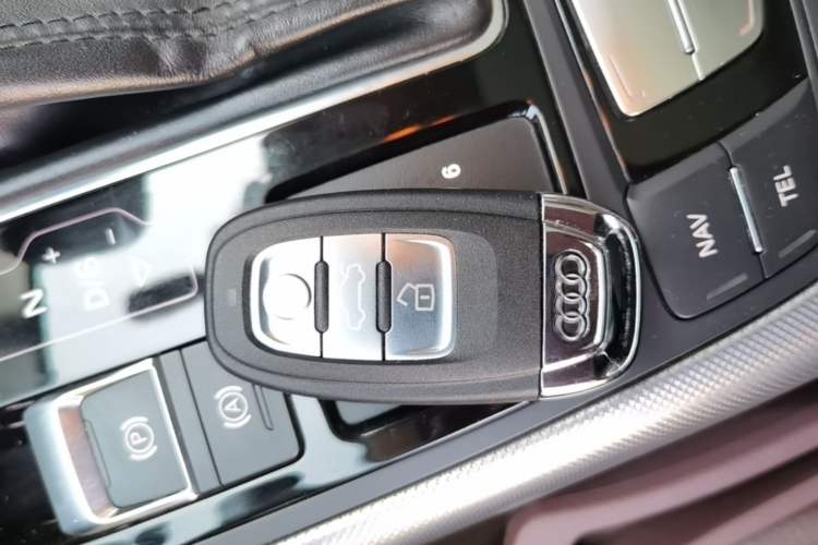 Used Audi A6L 2017 45 TFSI quattro Sport Edition Vehicle Key